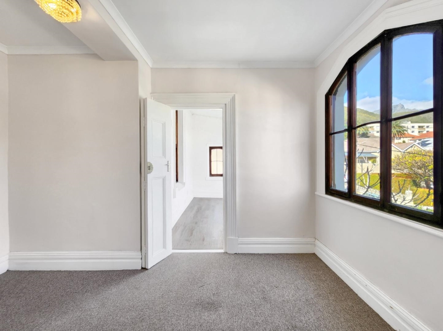 To Let 3 Bedroom Property for Rent in Sea Point Western Cape